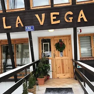 villa-vega.karpacz-hotel.com/